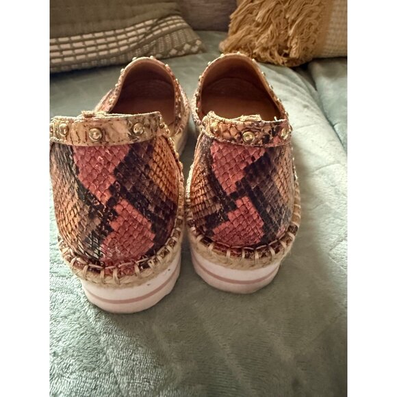 JLO Jennifer Lopez Shoes Pink Tank Snake Print Womans 8.5 - Picture 2 of 7